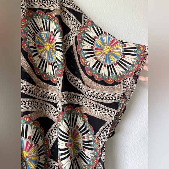 Passion Fusion Kimono - Picture 2 of 5